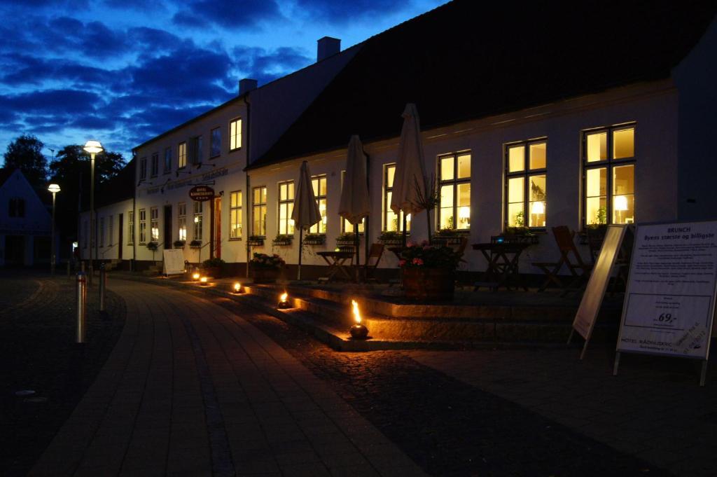 Hotel Radhuskroen フレズレクソン エクステリア 写真